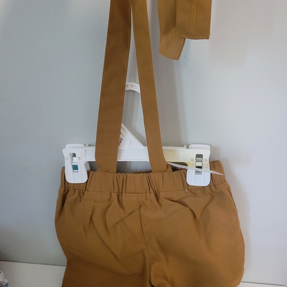 2T leapord print suspenders outfit. - Picture 4 of 5